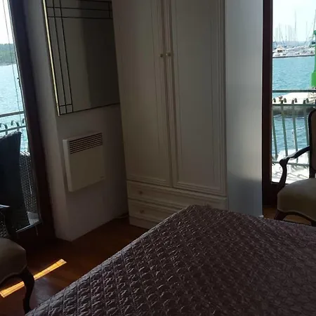 Apartment Sara Pirovac Extérieur photo