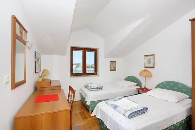 Sara Apartment Pirovac